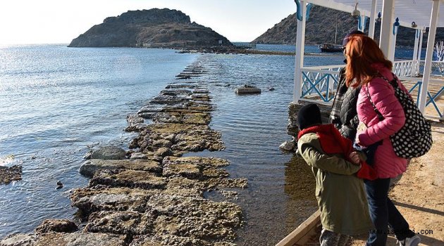 Deniz çekildi tarihi surlar ortaya çıktı