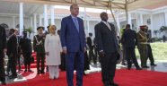 Bir Türk Cumhurbaşkanı İlk Kez Uganda'da! Erdoğan, Top Atışlarıyla Karşılandı