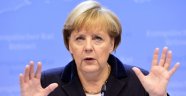 Merkel, AB'yi mülteci krizi konusunda uyardı