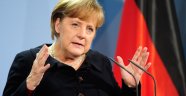 Merkel Suriye'de Uçuşa Yasak Bölgeye Göz Kırptı