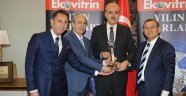 Numan Kurtulmuş'a 'Yılın Bakanı' ödülü