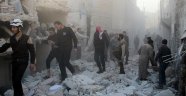 Rus uçakları İdlib'te cami ve yerleşim yerini vurdu: 18 ölü